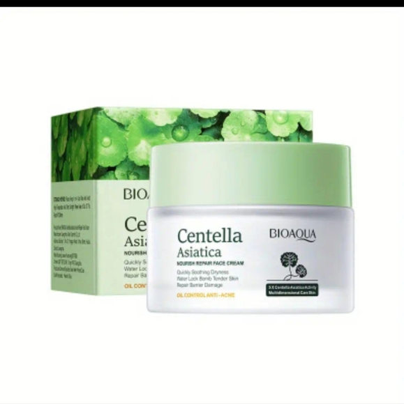 Nourishing Face Cream. Rejuvenate Your Skin With Centella - Picture 7 of 9